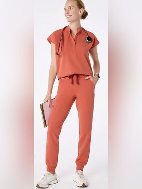 FIGS NWT Spiced Cider Raphalea Top M and Zamora High Waisted Scrub Pants M Tall